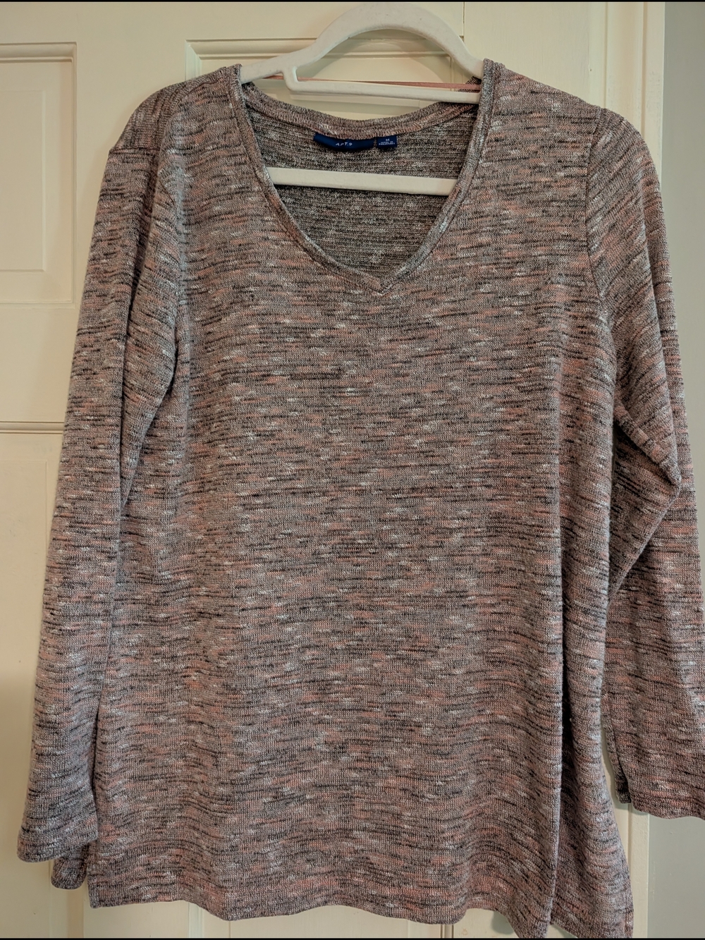 Apt 9 V-Neck Women's Top